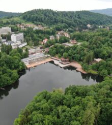 Start de sezon la Lacul Ursu: muzică simfonică și băi în cel mai cunoscut lac sărat din România